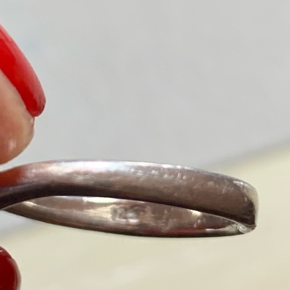 Onyx and Sterling Ring. - Picture 5 of 5